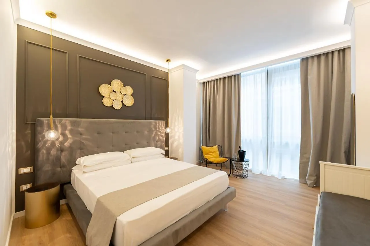 Guest house Toledo Relais Suites - By Pera Rooms Collection Naples Italy