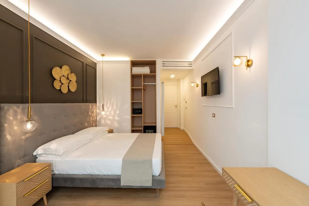 Toledo Relais Suites - By Pera Rooms Collection Naples 0*,  Italy